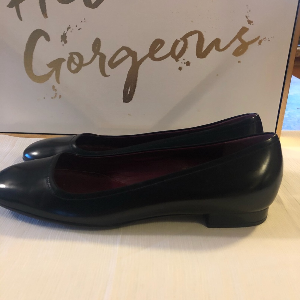 Authentic PRADA - Vero Cuoio NWOB